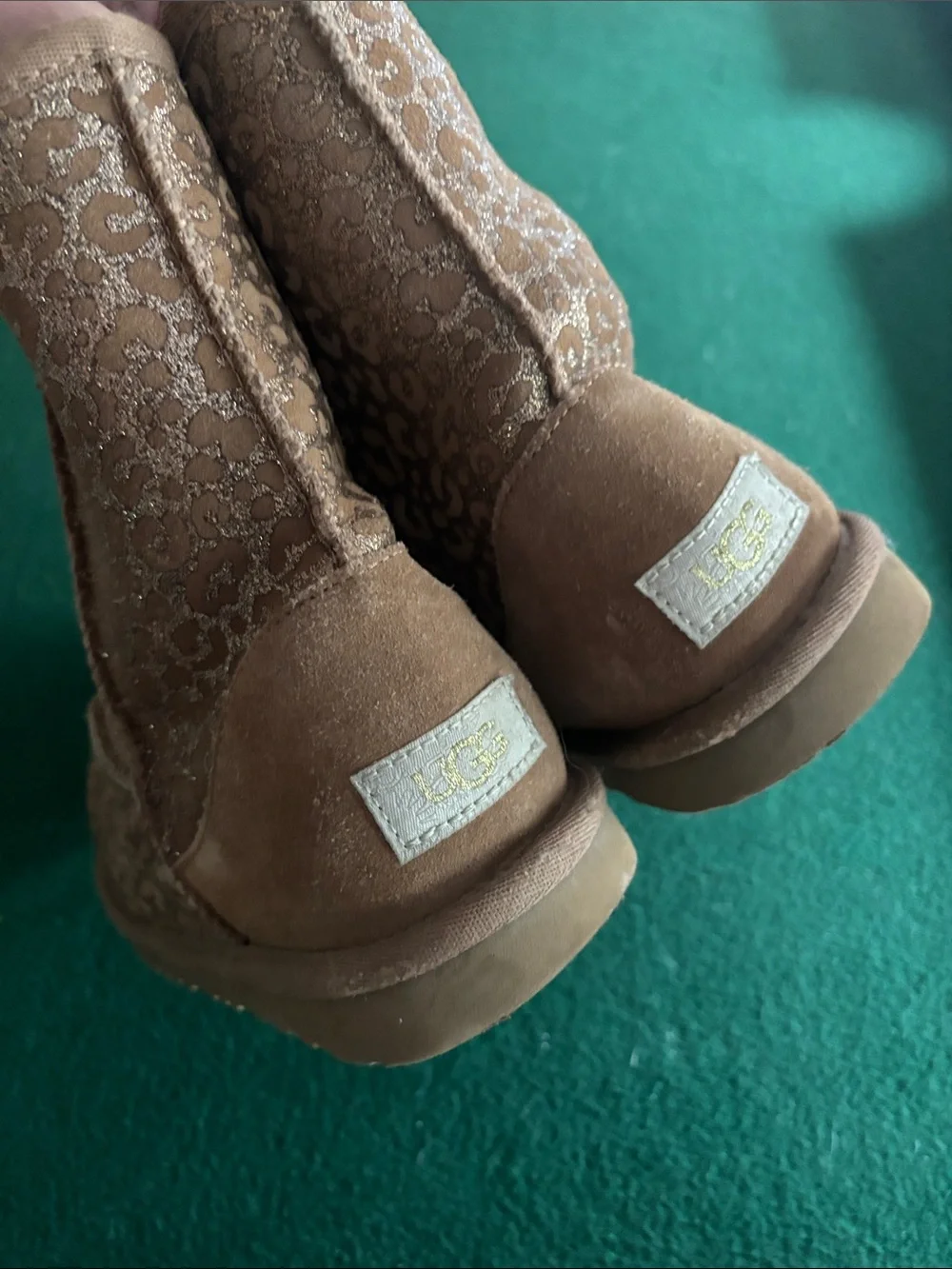 UGG classic leopard